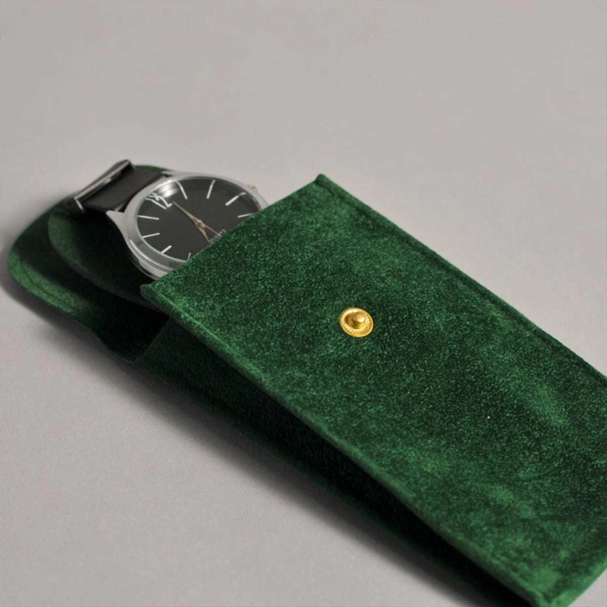 Single Watch Storage Pouch Soft Velvet Travel Case Protective Cushion