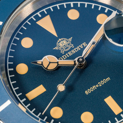 Vintage Retro Stainless Steel Quartz 41mm 200M Dive Submarine Watch Blue Dial