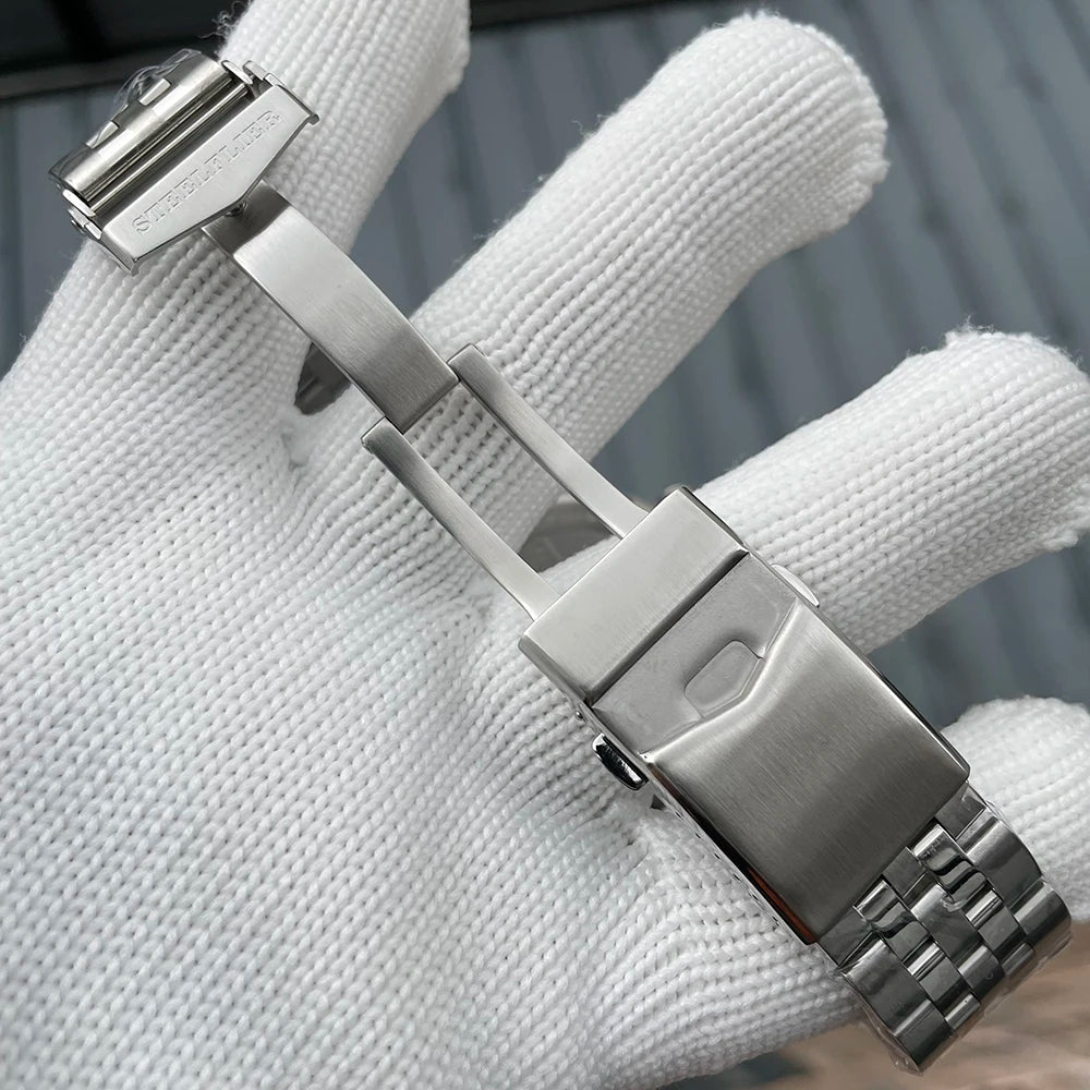 Military Watch Quartz Steel Strap Onion Crown Waterproof Sapphire Crystal Watch