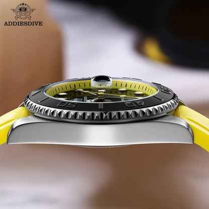 YELLOW Quartz Watch Calendar 200m Diver Silicone Men Sport Watch